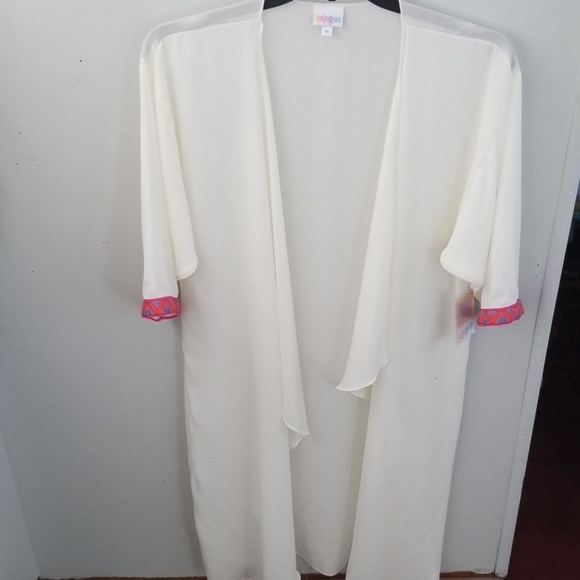 LuLaRoe Other - NWT LULAROE M Shirley!